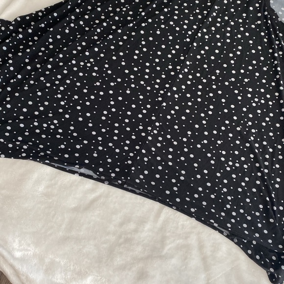 Black and gray polka dot sleeveless midi dress - Picture 15 of 17